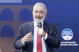 Il presidente della regione Lazio Francesco Rocca durante Piazza Italia, festa della federazione romana di Fratelli d’Italia, Roma, Giovedì 3 Luglio 2025 (Foto Roberto Monaldo / LaPresse) 

Francesco Rocca during Piazza Italia, event organized by the roman federation of Brothers of Italy party, Rome, Thursday, July 3, 2025 (Photo by Roberto Monaldo / LaPresse)
