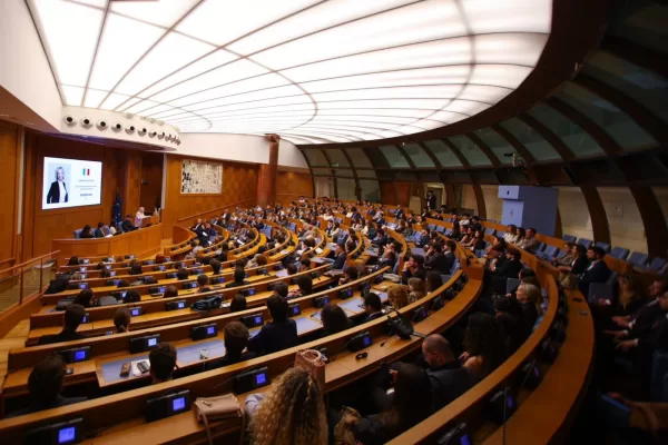 Youth Agenda arriva in Italia: Roma al centro del network europeo dei giovani leader