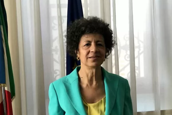 Chi è l’ex prefetto Alessandra Camporota, diventata assessore di partito a Modena. Piantedosi e Meloni devono chiarire