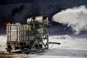 Creare neve artificiale con temperature sopra lo 0? Le nuove tecnologie che rendono possibile l’innevamento