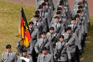 FILE – New recruits of the German Army Bundeswehr attend a ceremony to take their oath in front of the North Rhine-Westphalia state parliament in Duesseldorf, Germany, on Sept. 4, 2025. (AP Photo/Martin Meissner, File)





Associate Press/ LaPresse
Only Italy and Spain