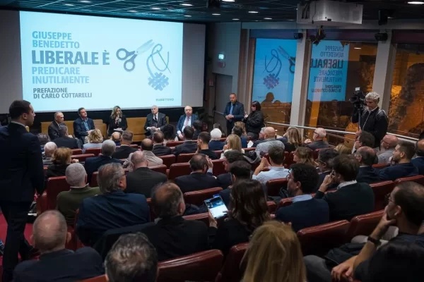 Liberale è, presentato il nuovo libro di Giuseppe Benedetto: all’incontro anche Carlo Cottarelli e il ministro Carlo Nordio