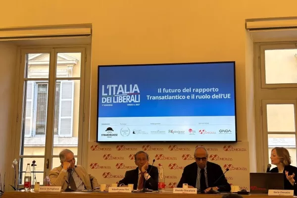 L’Europa e lo specchio americano, la crisi del rapporto transatlantico non è una parentesi trumpiana: le domande che non si possono più rinviare L’Europa e lo specchio americano, la crisi del rapporto transatlantico non è una parentesi trumpiana: le domande che non si possono più rinviare