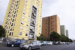 Tiziana Ronzio responsabile dell’ Associazione Tor Più Bella nel quartiere di Tor Bella Monaca vittima di intimidazioni per il suo impegno contro le mafie per la legalità ha trovato una bara davanti alla sede nella sera di Domenica Roma , Italia — Martedì 27 Agosto 2024 – Cronaca – (foto di Cecilia Fabiano/LaPresse)
Tiziana Ronzio, head of the Tor Più Bella Association in the Tor Bella Monaca neighborhood, victim of intimidation for her commitment against the mafia and for legality, found a coffin in front of her headquarters on Sunday evening Rome , Italy – Tuesday 27 , August 2024 – News – (photo by Cecilia Fabiano/LaPresse) Tiziana Ronzio responsabile dell’ Associazione Tor Più Bella nel quartiere di Tor Bella Monaca vittima di intimidazioni per il suo impegno contro le mafie per la legalità ha trovato una bara davanti alla sede nella sera di Domenica Roma , Italia — Martedì 27 Agosto 2024 – Cronaca – (foto di Cecilia Fabiano/LaPresse)
Tiziana Ronzio, head of the Tor Più Bella Association in the Tor Bella Monaca neighborhood, victim of intimidation for her commitment against the mafia and for legality, found a coffin in front of her headquarters on Sunday evening Rome , Italy – Tuesday 27 , August 2024 – News – (photo by Cecilia Fabiano/LaPresse)