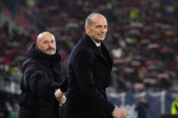 Calciomercato Napoli, oggi Allegri incontra De Laurentiis. Italiano sullo sfondo: domani parlerà con il Bologna Calciomercato Napoli, oggi Allegri incontra De Laurentiis. Italiano sullo sfondo: domani parlerà con il Bologna