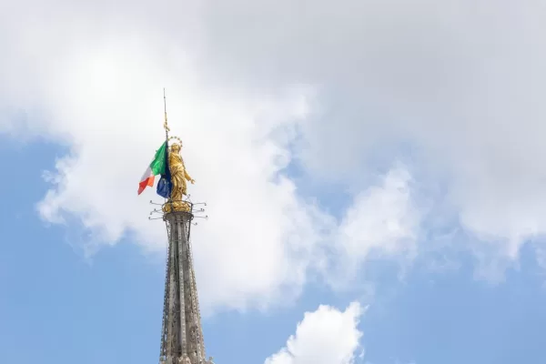 Madonnina. Highline, la passeggiata sopra la Galleria Vittorio Emanuele con vista sullo skyline e su Piazza del Duomo – Milano, Italia – Giovedì, 7 maggio 2026 (foto Stefano Porta / LaPresse)
Highline, the walkway above the Galleria Vittorio Emanuele with views of the skyline and Piazza del Duomo. – Milan, Italy – Thursday, May 7, 2026. (foto Stefano Porta / LaPresse) Madonnina. Highline, la passeggiata sopra la Galleria Vittorio Emanuele con vista sullo skyline e su Piazza del Duomo – Milano, Italia – Giovedì, 7 maggio 2026 (foto Stefano Porta / LaPresse)
Highline, the walkway above the Galleria Vittorio Emanuele with views of the skyline and Piazza del Duomo. – Milan, Italy – Thursday, May 7, 2026. (foto Stefano Porta / LaPresse)
