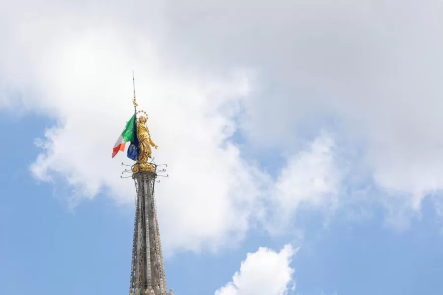 Madonnina. Highline, la passeggiata sopra la Galleria Vittorio Emanuele con vista sullo skyline e su Piazza del Duomo – Milano, Italia – Giovedì, 7 maggio 2026 (foto Stefano Porta / LaPresse)

Highline, the walkway above the Galleria Vittorio Emanuele with views of the skyline and Piazza del Duomo. – Milan, Italy – Thursday, May 7, 2026. (foto Stefano Porta / LaPresse)