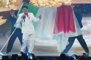 Sal Da Vinci from Italy performs the song “Per Sempre Si” during the dress rehearsal for the first semifinal of the 70th Eurovision Song Contest in Vienna, Austria, Monday, May 11, 2026. (AP Photo/Martin Meissner) 


Associated Press / LaPresse
Only italy and spain