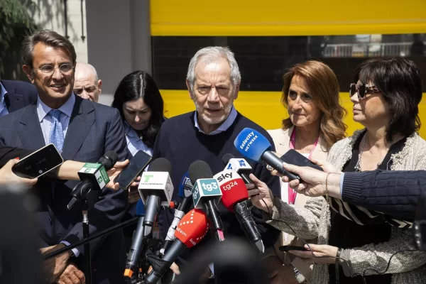 Ebola, due persone rientrate dall’Uganda con la febbre ricoverate al Sacco di Milano. Attivato il protocollo Ebola, due persone rientrate dall’Uganda con la febbre ricoverate al Sacco di Milano. Attivato il protocollo
