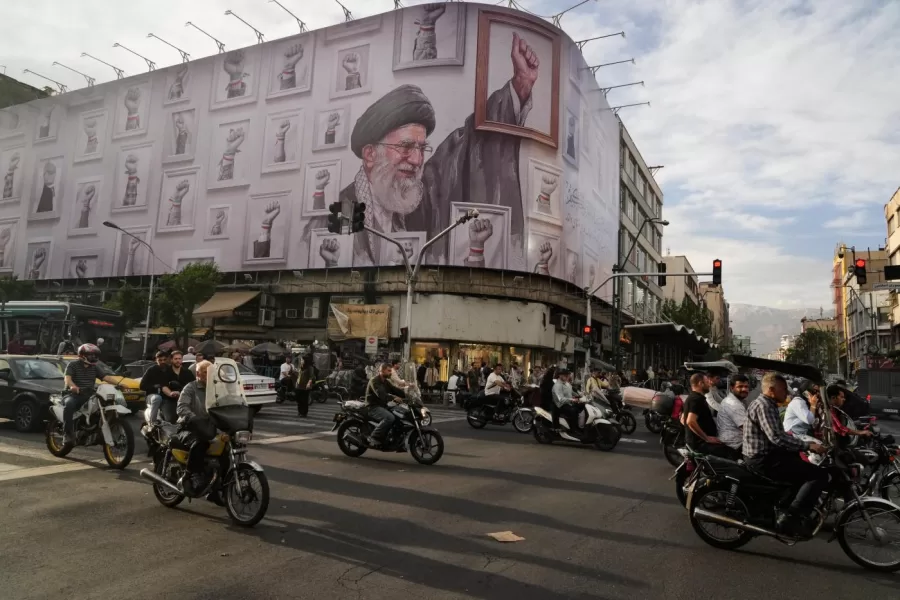 FILE – Motorbikes drive past a billboard showing the late Iranian Supreme Leader Ayatollah Ali Khamenei, who was killed in the U.S. and Israel strikes on Feb. 28, in downtown Tehran, Iran, May 6, 2026. (AP Photo/Vahid Salemi, File) 



Associated Press / LaPresse
Only italy and spain