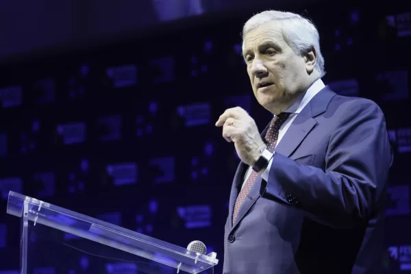 A Forza Italia serve subito un nuovo futuro: Tajani faccia un passo indietro A Forza Italia serve subito un nuovo futuro: Tajani faccia un passo indietro