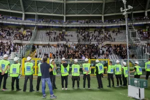 Marco Basoccu, il tifoso della Juve si risveglia dal coma: indagine sul lancio di un lacrimogeno forse partito da un poliziotto Marco Basoccu, il tifoso della Juve si risveglia dal coma: indagine sul lancio di un lacrimogeno forse partito da un poliziotto