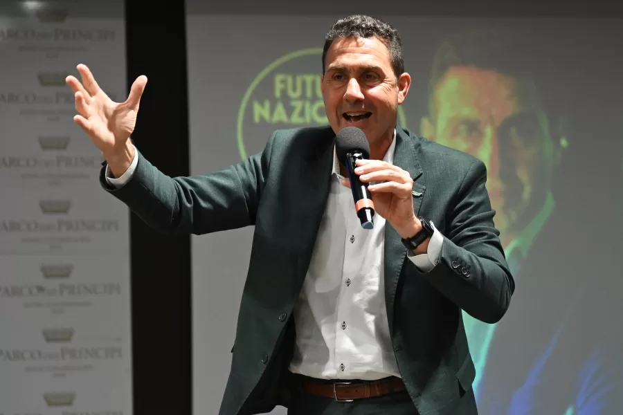 Le regole del bipolarismo spingono il centrodestra nelle braccia di Vannacci. Bruxelles e Roma al bivio di Kiev