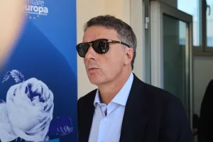 Renzi e l’evento a bordo di una nave da crociera in Egitto. Quando disse: “Alle conferenze parlo anche gratis”