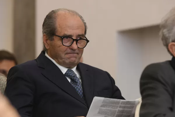 Sindaco di Milano, Antonio Di Pietro nominato a sua insaputa: Palazzo Marino senza un erede
