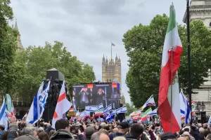 Il governo Starmer alla prova sulla lotta all’antisemitismo Il governo Starmer alla prova sulla lotta all’antisemitismo
