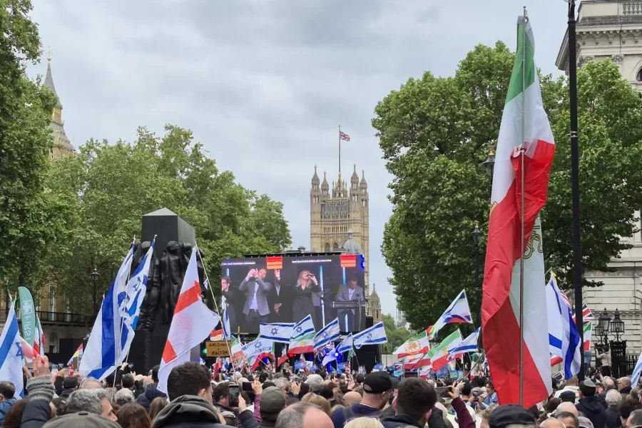 Il governo Starmer alla prova sulla lotta all’antisemitismo
