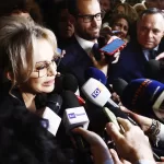 Marina Berlusconi arriva all’inaugurazione del nuovo Mondadori store a galleria Alberto Sordi a Roma , Italia  –  23 Ottobre 2024 – Cronaca – (foto di Cecilia Fabiano/LaPresse) 
Marina Berlusconi arrives at the opening of the new Mondadori store at galleria Alberto Sordi in Rome , Italy – Oct. 23, 2024 – News – (photo by Cecilia Fabiano/LaPresse)