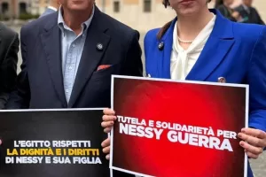 Nessy Guerra bloccata in Egitto, rischia di perdere sua figlia. Il sit-in di Federica Onori: “Riportiamola in Italia” Nessy Guerra bloccata in Egitto, rischia di perdere sua figlia. Il sit-in di Federica Onori: “Riportiamola in Italia”