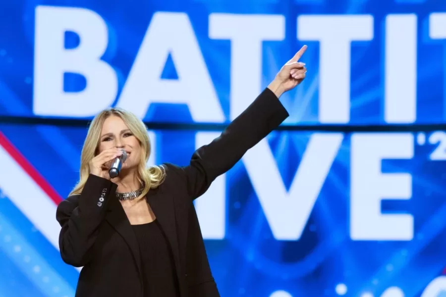 Tim Battiti live Spring 2026: la scaletta della seconda serata. Sul palco Emma, J-ax, Fedez e Samurai Jay
