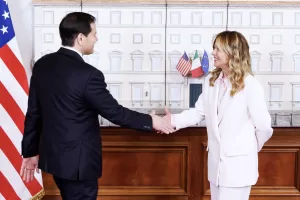 La presidente del Consiglio Giorgia Meloni e il segretario di Stato degli Stati Uniti Marco Rubio durante l’incontro a Palazzo Chigi, Roma, Venerdì 8 Maggio 2026 (Foto Roberto Monaldo / LaPresse)

Italian premier Giorgia Meloni and US Secretary of State Marco Rubio during the meeting at Palazzo Chigi, Rome, Friday, May 8, 2026 (Photo by Roberto Monaldo / LaPresse)