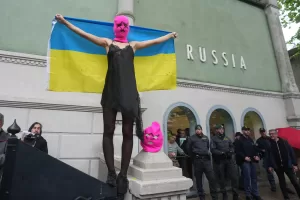 Pussy Riot and FEMEN activists stage a protest against Russia’s presence after its absence following the 2022 invasion of Ukraine in front of the Russian pavilion, at the 2026 Art Venice Biennale, in Venice, Italy, Wednesday, May 6, 2026. (AP Photo/Luca Bruno)
Associate Press/ LaPresse
Only Italy and Spain Pussy Riot and FEMEN activists stage a protest against Russia’s presence after its absence following the 2022 invasion of Ukraine in front of the Russian pavilion, at the 2026 Art Venice Biennale, in Venice, Italy, Wednesday, May 6, 2026. (AP Photo/Luca Bruno)
Associate Press/ LaPresse
Only Italy and Spain