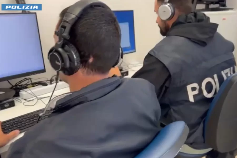 Il tariffario degli spioni: 6 euro per l’Inps, 25 euro per le banche dati delle forze dell’ordine. Oltre un milione e mezzo gli accessi abusivi