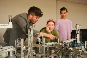 I laureati in materie STEM crescono fino al 25%. Milano scende in campo