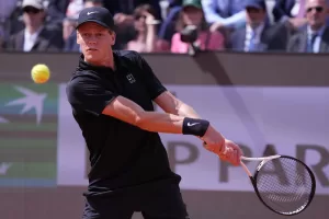 Sinner oggi in tv, dove vedere in chiaro il match con Rublev nei quarti degli Internazionali d’Italia Sinner oggi in tv, dove vedere in chiaro il match con Rublev nei quarti degli Internazionali d’Italia