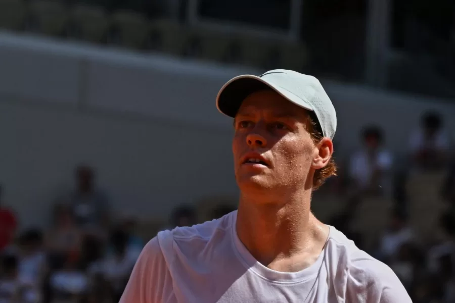 Sinner oggi in tv, dove vedere l’esordio al Roland Garros contro Tabur
