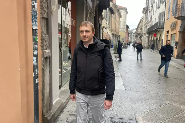 Alberto Stasi e Avv. Giada Bocellari per le vie di Pavia dopo esser stati in tribunale a sorpresa per incidente probatorio 18 Dicembre 2025, Pavia, Italia (Foto Alessandro Contaldo/LaPresse)