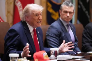 President Donald Trump speaks during a Cabinet meeting at the White House, Wednesday, May 27, 2026, in Washington, as Secretary of Defense Pete Hegseth, looks on. (AP Photo/Jacquelyn Martin) 


Associated Press / Lapresse
Only italy and spain