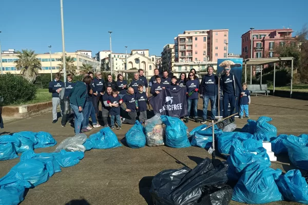 Optima Italia e Plastic Free a Bagnoli per la Giornata Mondiale dell’Ambiente: al via un progetto di tutela del mare e del territorio