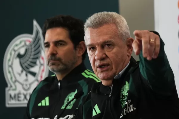 Javier Aguirre, right, head coach of Mexico’s national soccer team, speaks alongside Mexico soccer’s sporting director Duilio Davino during a news conference in Mexico City, Wednesday, May 6, 2026. (AP Photo/Marco Ugarte) Javier Aguirre, right, head coach of Mexico’s national soccer team, speaks alongside Mexico soccer’s sporting director Duilio Davino during a news conference in Mexico City, Wednesday, May 6, 2026. (AP Photo/Marco Ugarte)