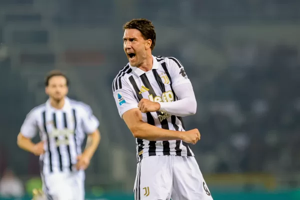 Calciomercato Juve: Vlahovic via a zero, può rimanere in Italia. Gli altri scenari Calciomercato Juve: Vlahovic via a zero, può rimanere in Italia. Gli altri scenari