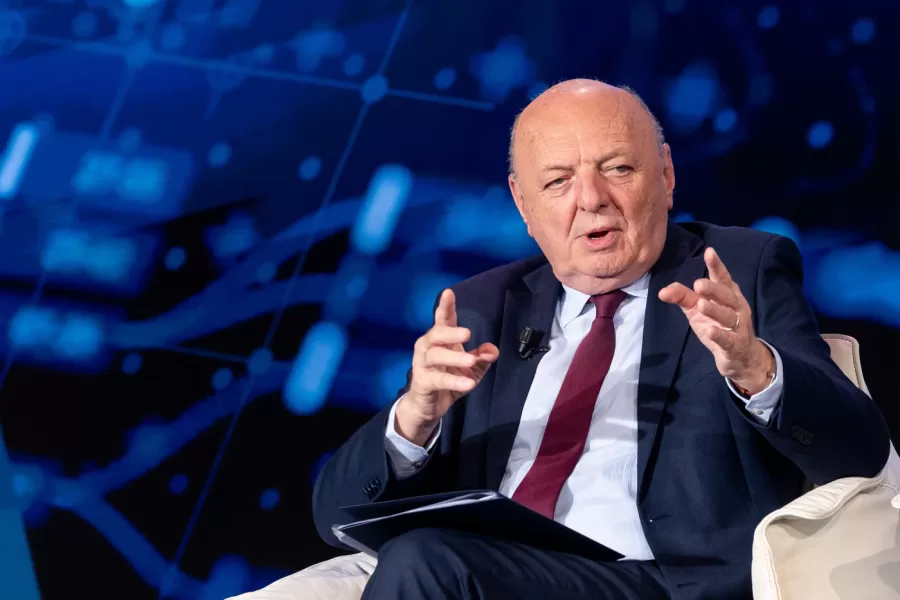 Gilberto Pichetto Fratin Ministro dellAmbiente e sicurezza energetica
ospite di Bruno Vespa nella trasmissione Porta a Porta, Rai Uno, a Roma, Martedì 26 Maggio 2026 (foto Mauro Scrobogna /LaPresse)

Gilberto Pichetto Fratin, Minister of the Environment and Energy Security guest of Bruno Vespa on the programme Porta a Porta, Rai Uno, in Rome, Tuesday  May 26 2026 (Photo by Mauro Scrobogna / LaPresse)