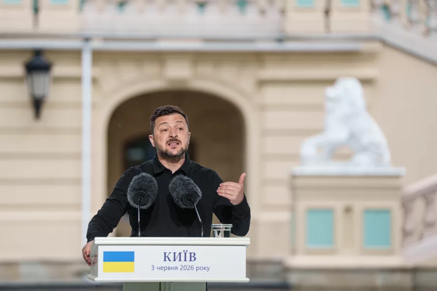 Ukraine’s President Volodymyr Zelenskyy speaks to journalists during a joint press conference with NATO Secretary General Mark Rutte in Kyiv, Ukraine, on Wednesday, June 3, 2026. (AP Photo/Evgeniy Maloletka)





Associate Press/ LaPresse
Only Italy and Spain
