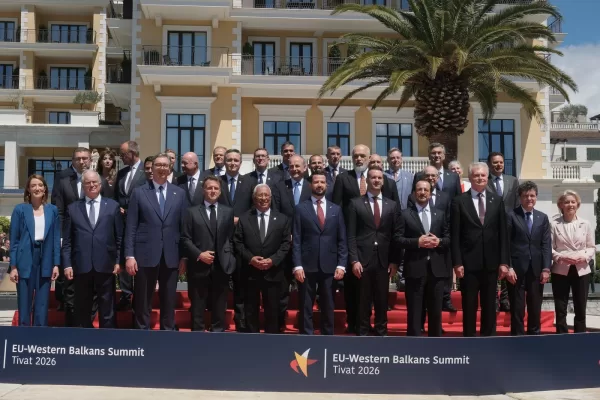 EU leaders and officials from the candidate countries pose for the family photo of the EU-Western Balkans summit in the Montenegrin coastal town of Tivat, Friday, June 5, 2026. (AP Photo/Risto Bozovic)
Associate Press/ LaPresse
Only Italy and Spain EU leaders and officials from the candidate countries pose for the family photo of the EU-Western Balkans summit in the Montenegrin coastal town of Tivat, Friday, June 5, 2026. (AP Photo/Risto Bozovic)
Associate Press/ LaPresse
Only Italy and Spain