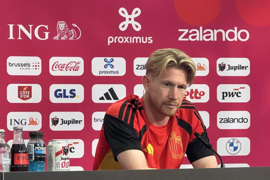 Belgium midfielder Kevin De Bruyne speaks at Providence Swedish Performance Center and Clubhouse, the Seattle Sounders practice facility, in Renton, Wash., on June 13, 2026. (AP Photo/Andrew Destin) 



Associated Press / LaPresse
Only italy and spain