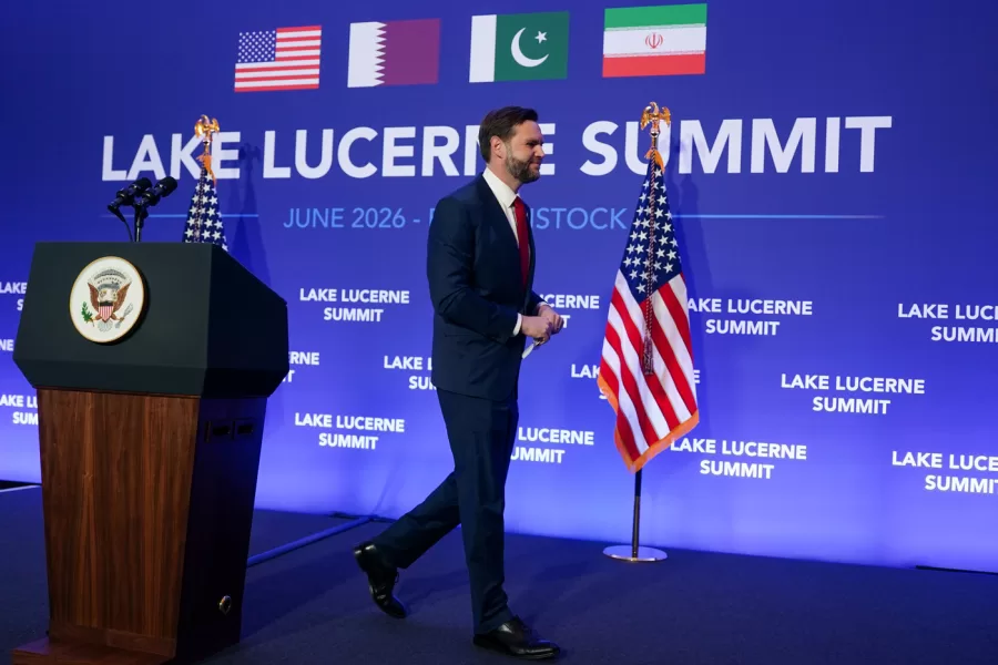 Vice President JD Vance walks after speaking to members of the media following high-level talks between the U.S. and Iran at the Bürgenstock Resort in Obbuergen, near Lucerne, in Switzerland, Monday, June 22, 2026. (Nathan Howard/Pool Photo via AP)





Associate Press/ LaPresse
Only Italy and Spain





Associate Press/ LaPresse
Only Italy and Spain