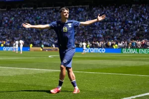 Calciomercato Roma, Alajbegovic, Summerville e Greenwood: perché ogni trattativa è a rischio beffa. Tutti gli esterni graditi a Gasperini