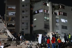 Terremoto devastante in Venezuela, due scosse in pochi minuti: morti e feriti. “La casa ci stava cadendo addosso”