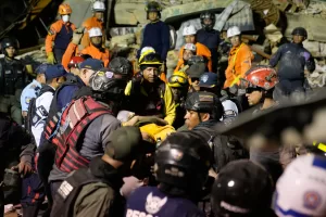 Terremoto devastante in Venezuela, due scosse in pochi minuti: morti e feriti. “La casa ci stava cadendo addosso”