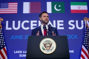 Vice President JD Vance speaks to members of the media after the U.S. and Iran held high-level talks at the Bürgenstock Resort in Obbuergen, near Lucerne, in Switzerland, Monday, June 22, 2026. (Nathan Howard/Pool Photo via AP)
Associate Press/ LaPresse
Only Italy and Spain Vice President JD Vance speaks to members of the media after the U.S. and Iran held high-level talks at the Bürgenstock Resort in Obbuergen, near Lucerne, in Switzerland, Monday, June 22, 2026. (Nathan Howard/Pool Photo via AP)
Associate Press/ LaPresse
Only Italy and Spain