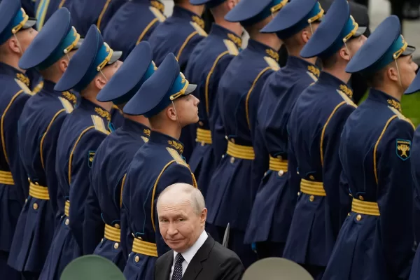 Russian President Vladimir Putin arrives to attend a wreath-laying ceremony marking the 85th anniversary of the Nazi German invasion into Soviet Union in World War II on the Remembrance and Sorrow Day at the Tomb of the Unknown Soldier by the Kremlin wall in Moscow, on Monday, June 22, 2026. (AP Photo/Alexander Zemlianichenko, Pool)





Associate Press/ LaPresse
Only Italy and Spain