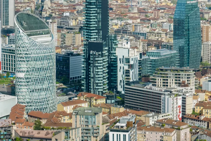Abimelech (Cisl Milano): “La casa si prende il 60-65% dello stipendio, ma 7500 appartamenti sono sfitti”