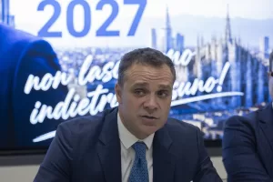Nuovo sindaco di Milano, Tatarella torna in corsa dopo l’arresto, il carcere e l’assoluzione: “Questa città è sporca e trascurata” Nuovo sindaco di Milano, Tatarella torna in corsa dopo l’arresto, il carcere e l’assoluzione: “Questa città è sporca e trascurata”