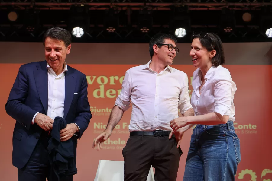 Fiom in festa incontro con il campo largo: Schlein, Conte, Fratoianni presso piazza lucio dalla
Bologna (Italia) 19 Giugno 2026
(Photo Guido Calamosca / LaPresse)

Fiom celebrates meeting with the wide field: Schlein, Conte, Fratoianni at Piazza Lucio Dalla
jun 19, 2026 – Bologna – Italia
(Guido Calamosca/ LaPresse )