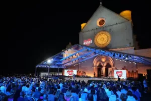 San Francesco, la voce che inquieta e orienta la storia: dai frati del Sacro Convento l’importante maratona San Francesco, la voce che inquieta e orienta la storia: dai frati del Sacro Convento l’importante maratona
