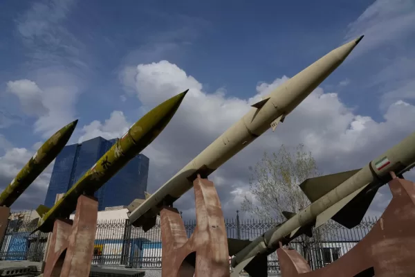 Pronti alla vendetta contro chi attacca i nostri proxy, il regime iraniano inaugura la nuova via della deterrenza Pronti alla vendetta contro chi attacca i nostri proxy, il regime iraniano inaugura la nuova via della deterrenza